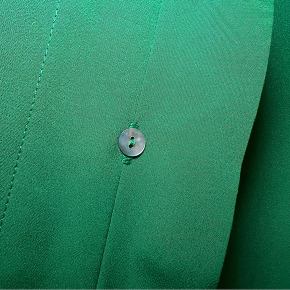 H&M Women's Green Button Down Ruffle Placket Sleeveless Blouse Size 4 - Picture 2 of 8